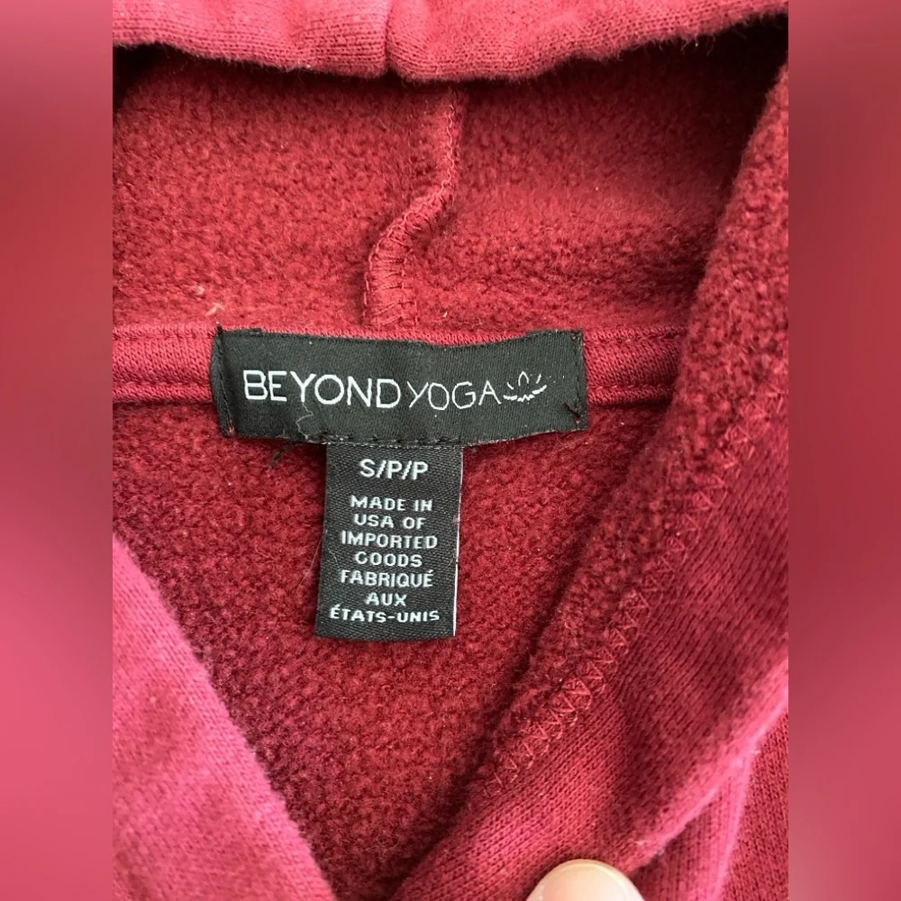 Beyond Yoga cropped hoodie Sm - Picture 2 of 6